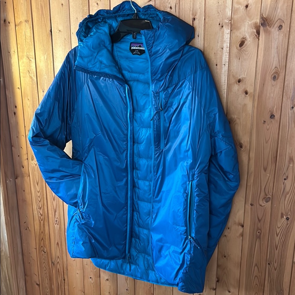 Patagonia Blue Puffer Jacket with Hood and Insulation